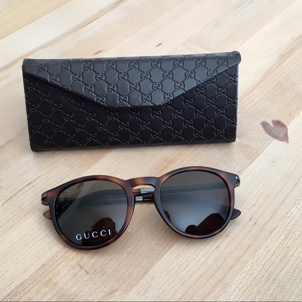 Gucci Tinted Sunglasses 🕶